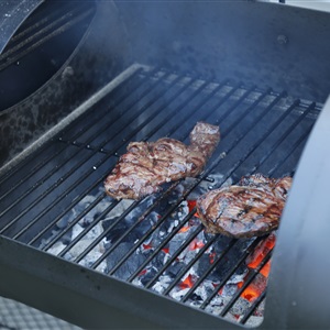 The offset can also be used as an extra grilling area