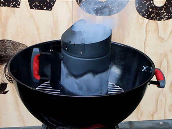 Heat up charcoal coals.